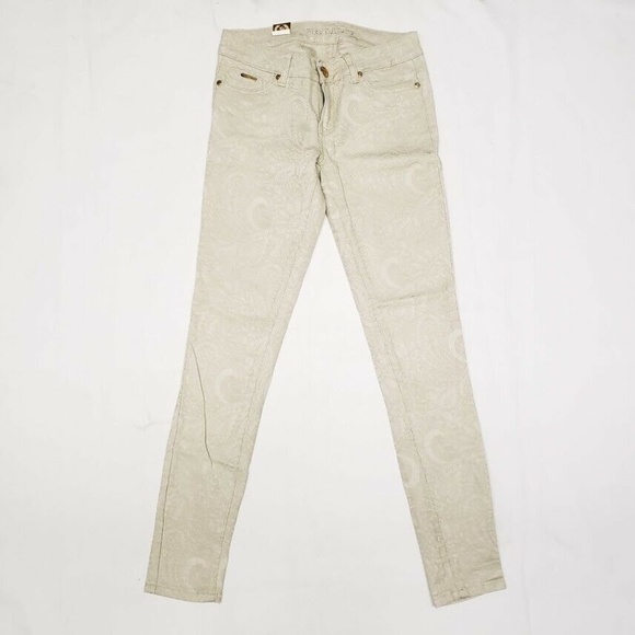 Free Culture Damask Embossed Skinny Jeans - Beige - Picture 1 of 3